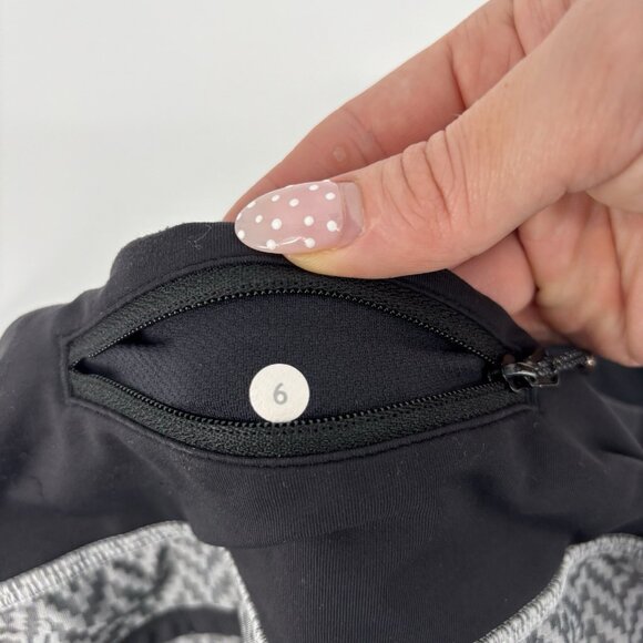 Lululemon Run Times Shorts Herringbone Womens Size 6 Black Gray 4” Inseam - Picture 5 of 9